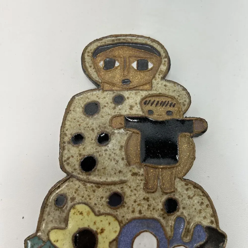 Vtg St Andrew’s Abbey Stoneware Flower Madonna 8” Wall Plaque Ceramic Mom Child